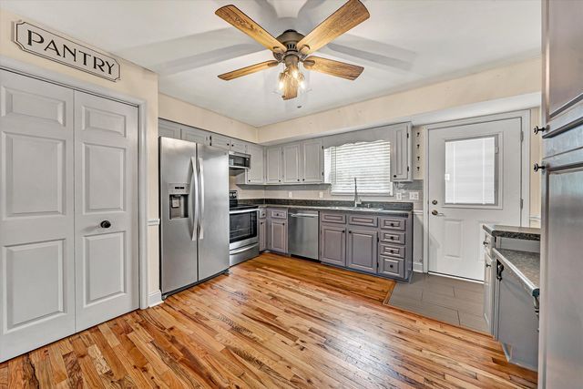 5050 Stewartsville RD, Moneta, VA 24121