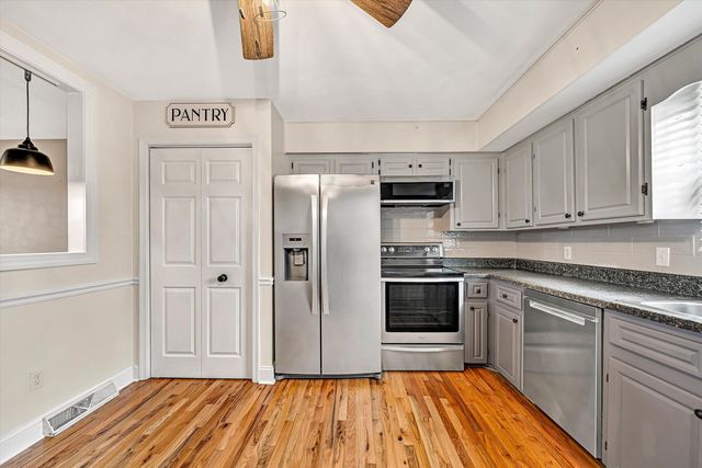 5050 Stewartsville RD, Moneta, VA 24121