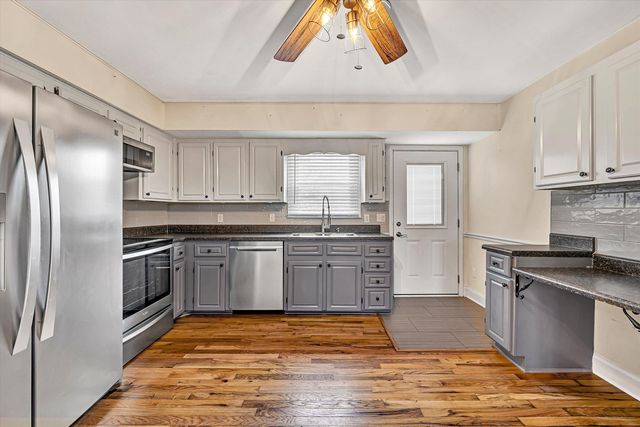 5050 Stewartsville RD, Moneta, VA 24121