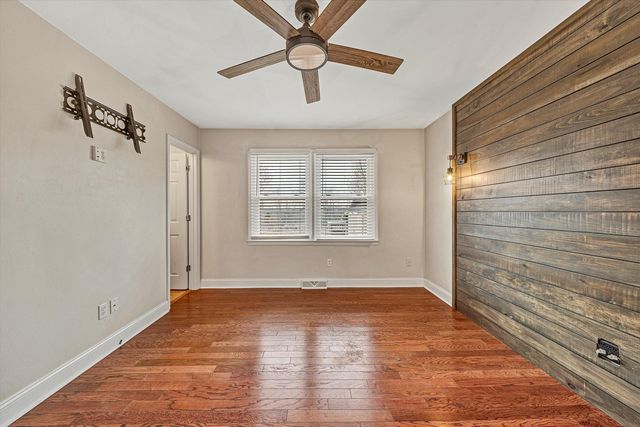 5050 Stewartsville RD, Moneta, VA 24121