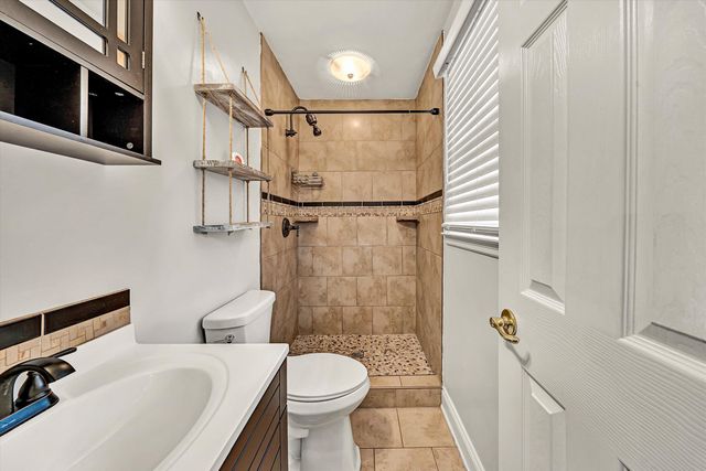 5050 Stewartsville RD, Moneta, VA 24121