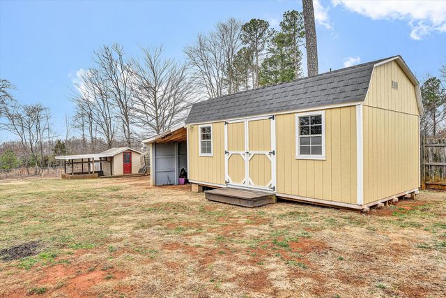 5050 Stewartsville RD, Moneta, VA 24121