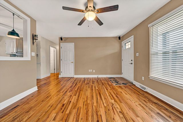 5050 Stewartsville RD, Moneta, VA 24121