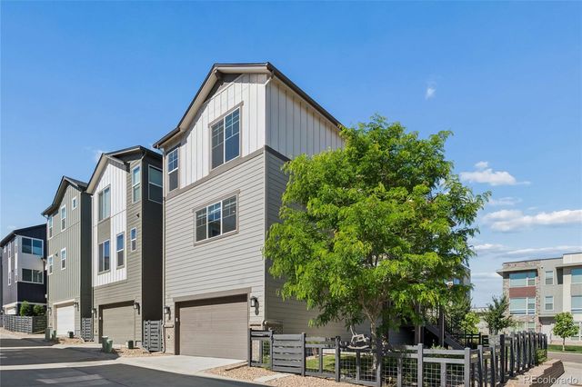 8871 Southurst Street, Littleton, CO 80129