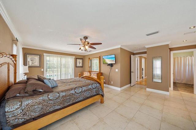 8280 IBIS STREET, Sarasota, FL 34241