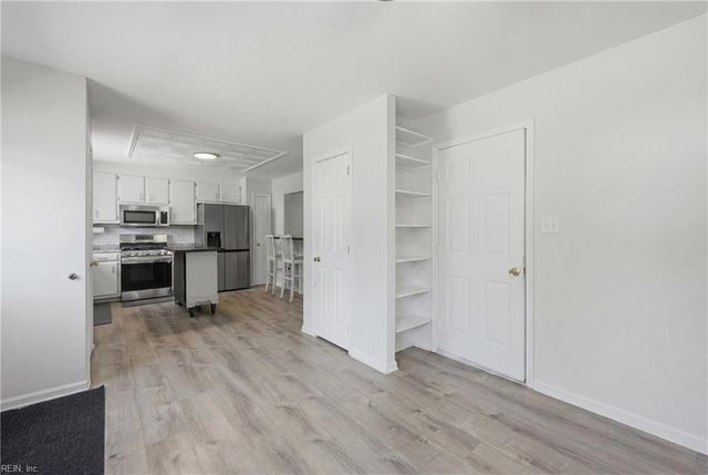 213 Jakes LN, Newport News, VA 23608