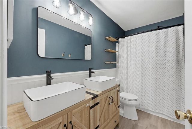 213 Jakes LN, Newport News, VA 23608