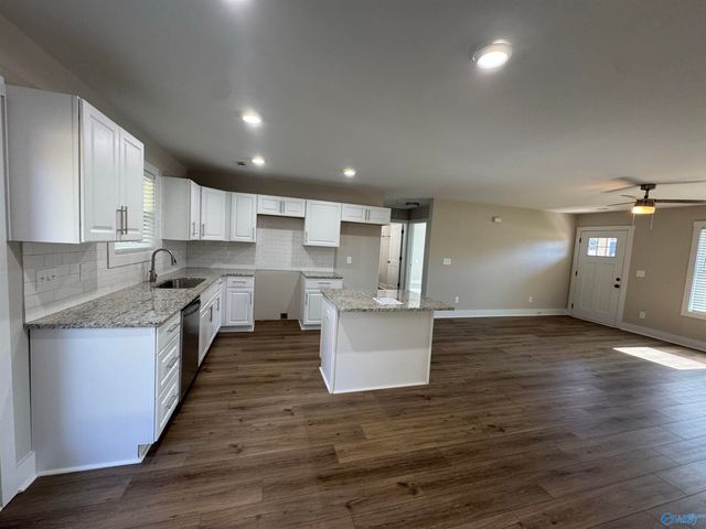 2714 Winchester Road NW, Huntsville, AL 35810