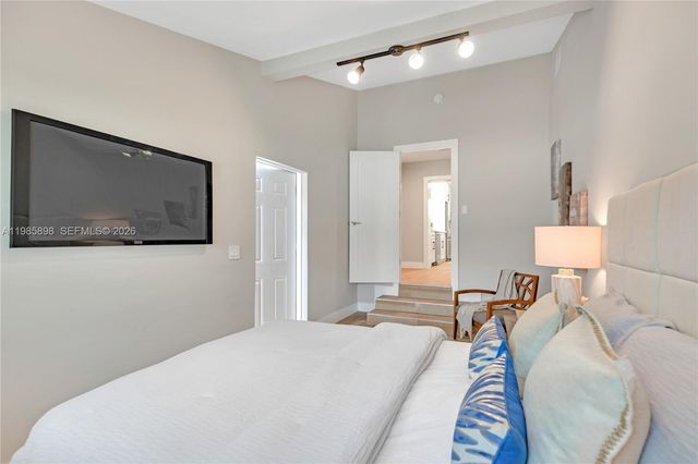 1045 NE 84th St 0, Miami, FL 33138