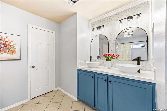 2702 Glenbrook Way, San Antonio, TX 78261