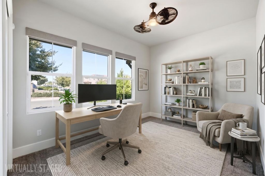 Image 20 of property listing at 602 Pinnacle Drive W, Madera, CA 93636