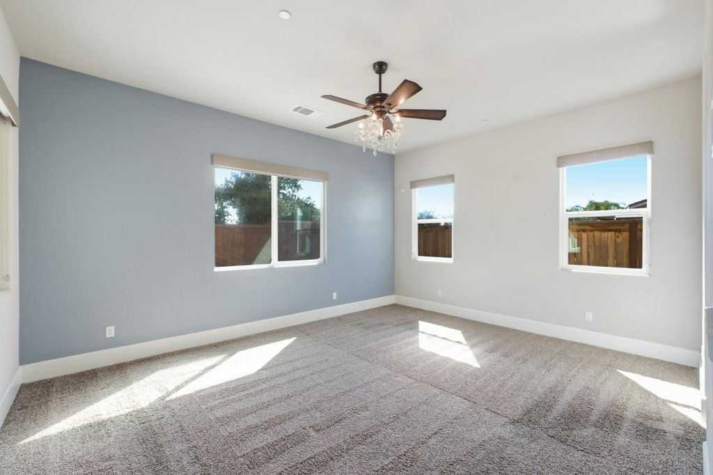 Image 28 of property listing at 602 Pinnacle Drive W, Madera, CA 93636