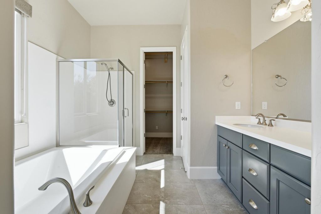 Image 30 of property listing at 602 Pinnacle Drive W, Madera, CA 93636