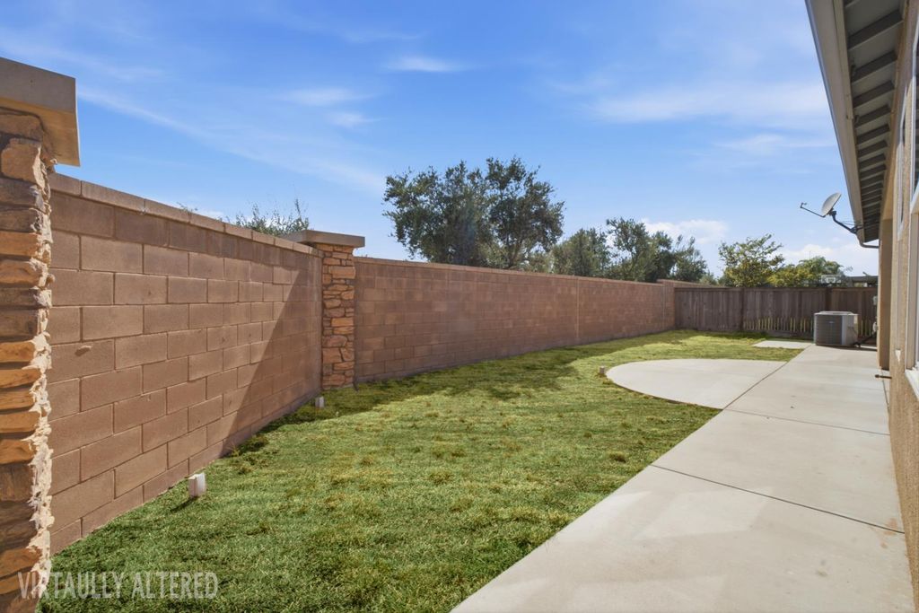 Image 37 of property listing at 602 Pinnacle Drive W, Madera, CA 93636