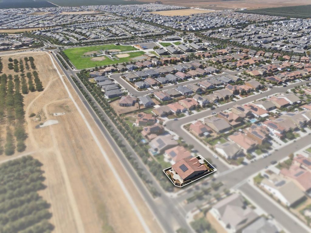 Image 44 of property listing at 602 Pinnacle Drive W, Madera, CA 93636