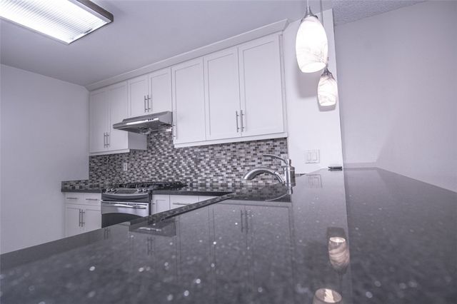 848 W Huntington Drive 28, Arcadia, CA 91007