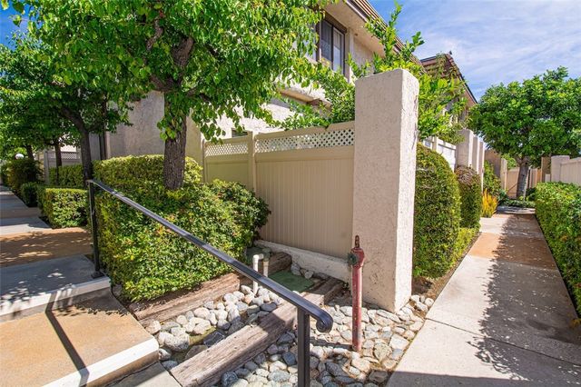 848 W Huntington Drive 28, Arcadia, CA 91007