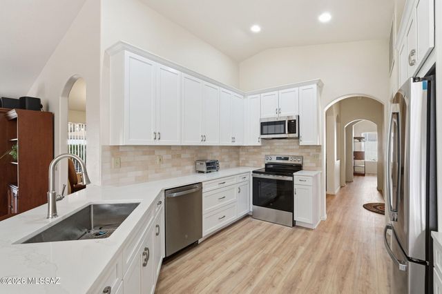 38100 S Elbow Bend Drive, Tucson, AZ 85739