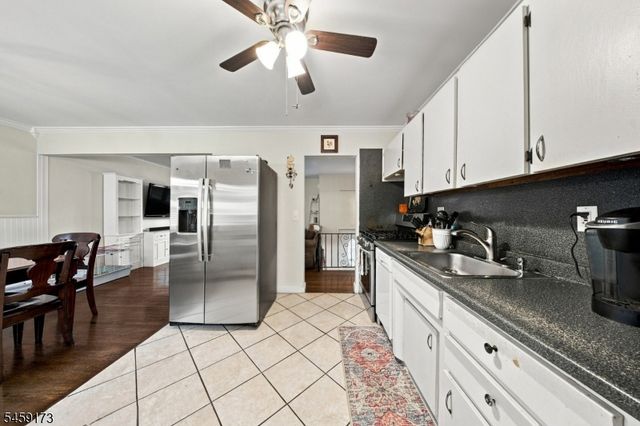 9 Arthur Ter, Hackettstown Town, NJ 07840