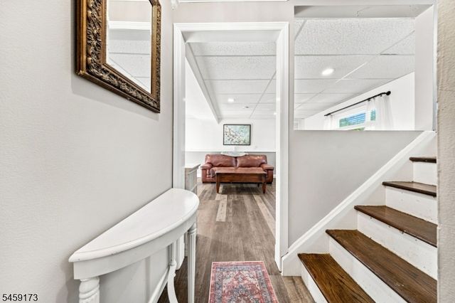 9 Arthur Ter, Hackettstown Town, NJ 07840