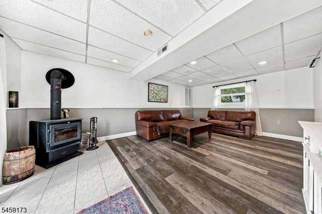 9 Arthur Ter, Hackettstown Town, NJ 07840