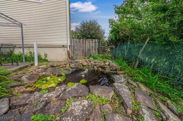 9 Arthur Ter, Hackettstown Town, NJ 07840