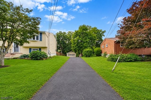 9 Arthur Ter, Hackettstown Town, NJ 07840