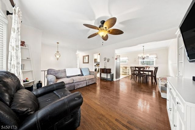 9 Arthur Ter, Hackettstown Town, NJ 07840