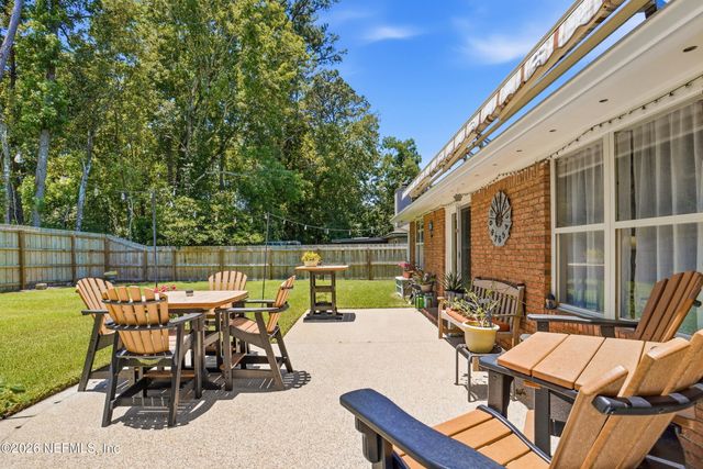 7388 SECRET WOODS Drive, Jacksonville, FL 32216