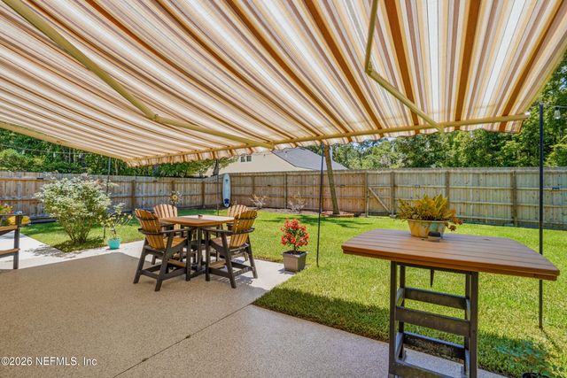 7388 SECRET WOODS Drive, Jacksonville, FL 32216