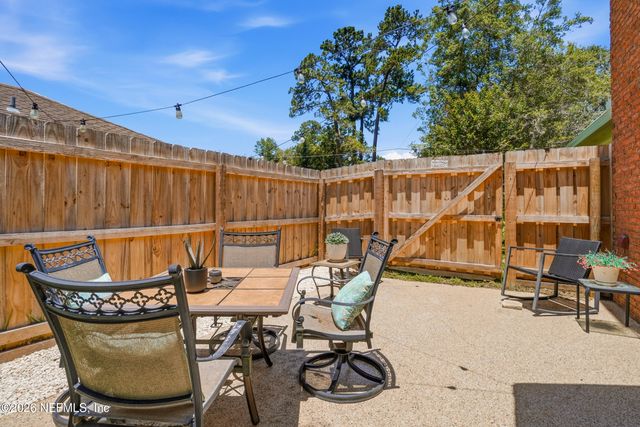 7388 SECRET WOODS Drive, Jacksonville, FL 32216