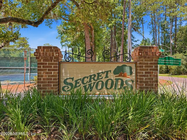 7388 SECRET WOODS Drive, Jacksonville, FL 32216