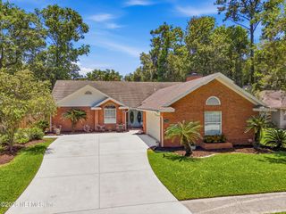 7388 SECRET WOODS Drive, Jacksonville, FL 32216