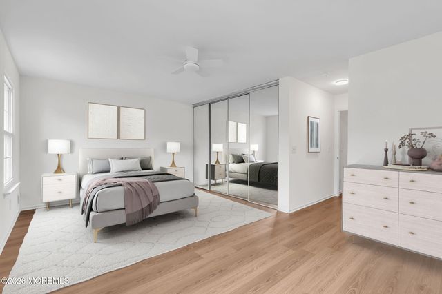 89 Oak Lane, Eatontown, NJ 07724