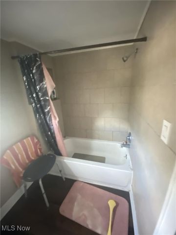 2140 18th Street SW, Akron, OH 44314