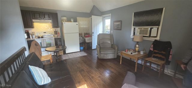 2140 18th Street SW, Akron, OH 44314