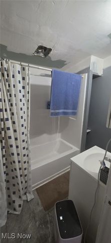 2140 18th Street SW, Akron, OH 44314