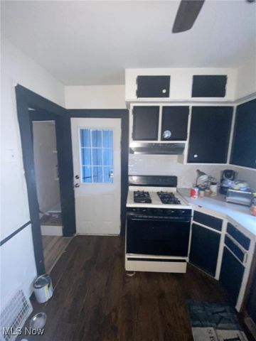 2140 18th Street SW, Akron, OH 44314