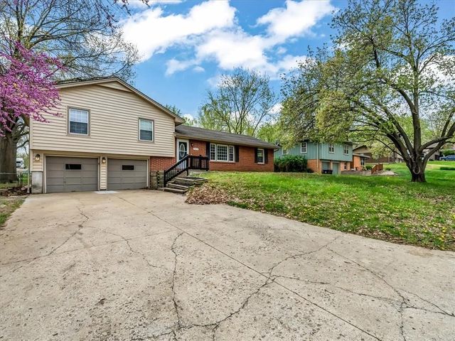 1310 Baltimore Street, Pleasant Hill, MO 64080