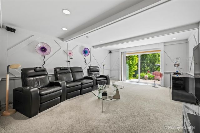 3935 Michael Lane, Glenview, IL 60026