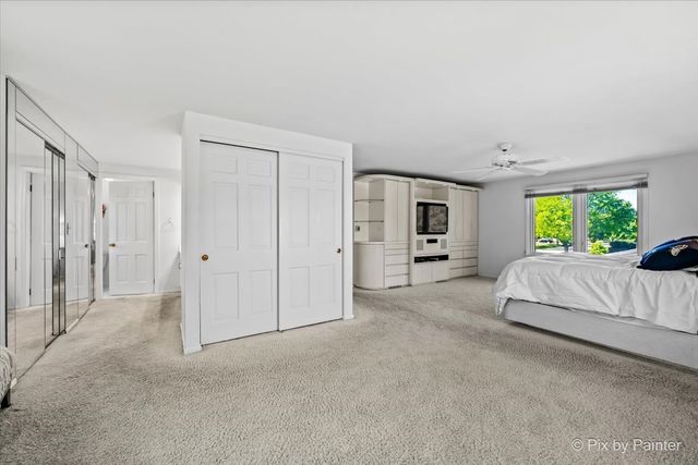3935 Michael Lane, Glenview, IL 60026