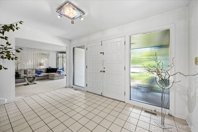 3935 Michael Lane, Glenview, IL 60026