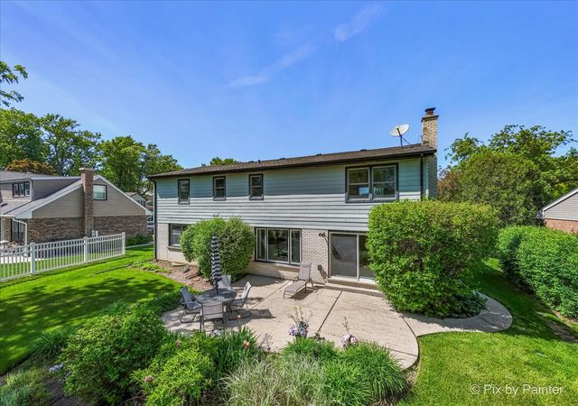 3935 Michael Lane, Glenview, IL 60026