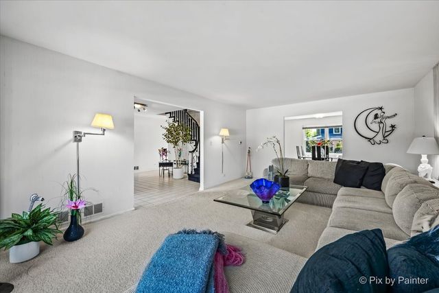 3935 Michael Lane, Glenview, IL 60026