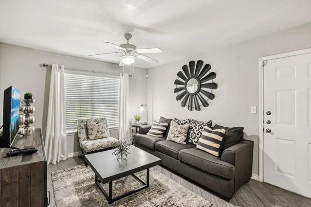20000 Saums Road 13104, Katy, TX 77449