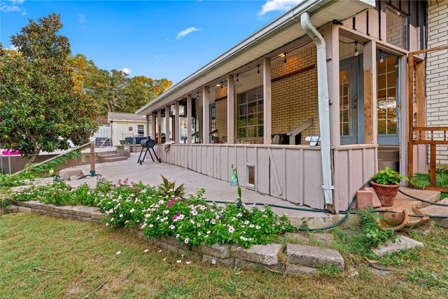 2509 Wooded Acres Drive, Waco, TX 76710