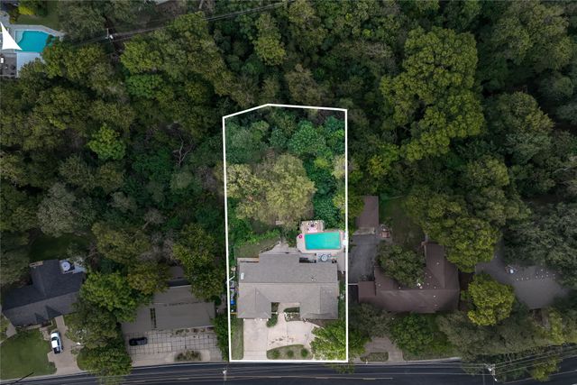 2509 Wooded Acres Drive, Waco, TX 76710