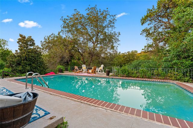 2509 Wooded Acres Drive, Waco, TX 76710