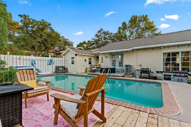 2509 Wooded Acres Drive, Waco, TX 76710