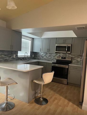 966 CALIFORNIA WOODS CIRCLE, Orlando, FL 32824